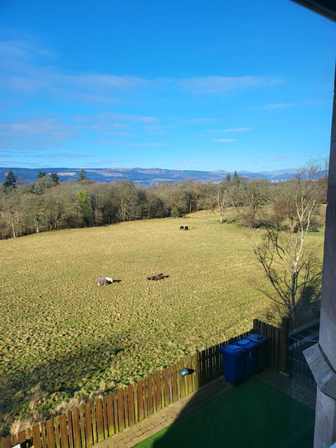 Langhouse Castle Bed And Breakfast Inverkip Exterior photo